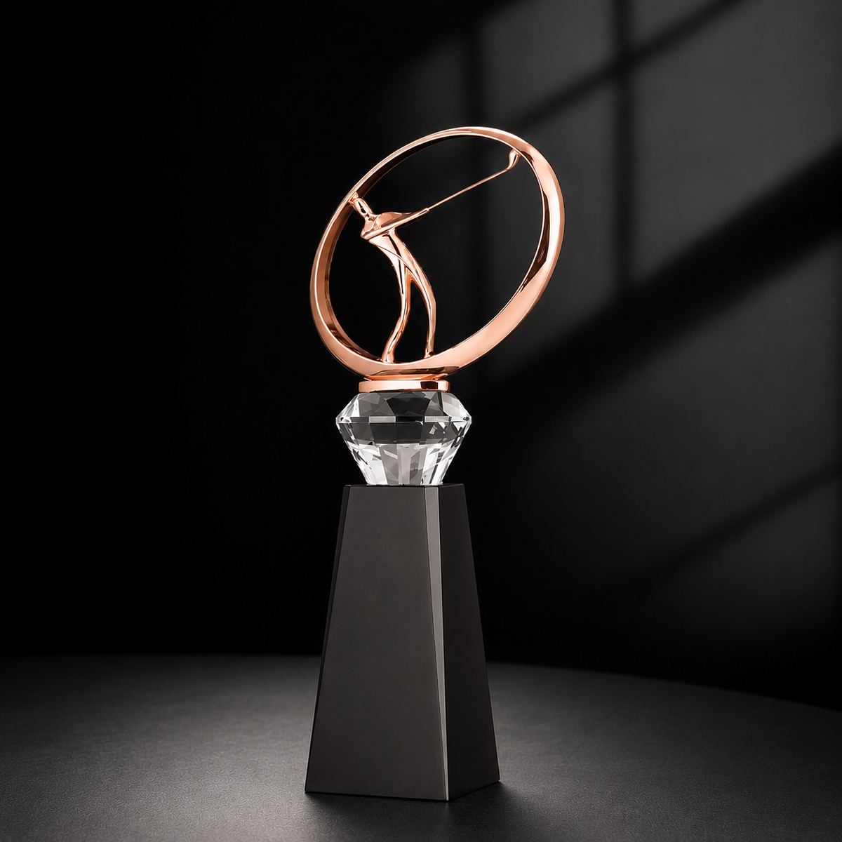 GF-1031 金环钻晶 / Swing Ring with Diamond Crystal — Rose Gold