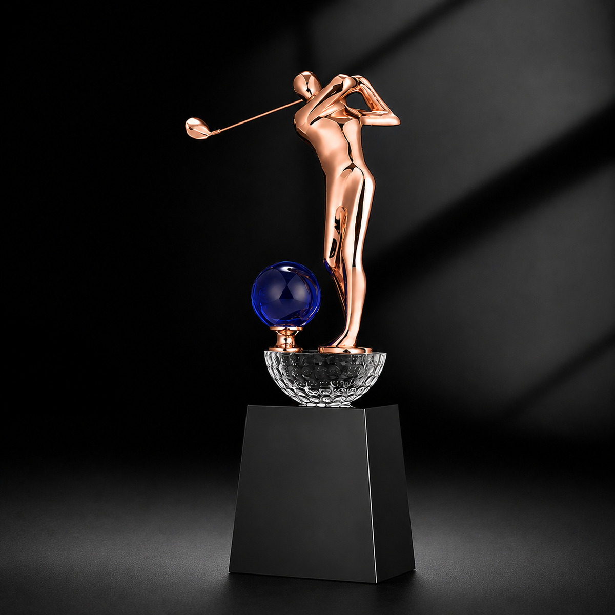 GF-1032 挥杆雕像 / Golfer Statue with Blue Orb — Rose Gold