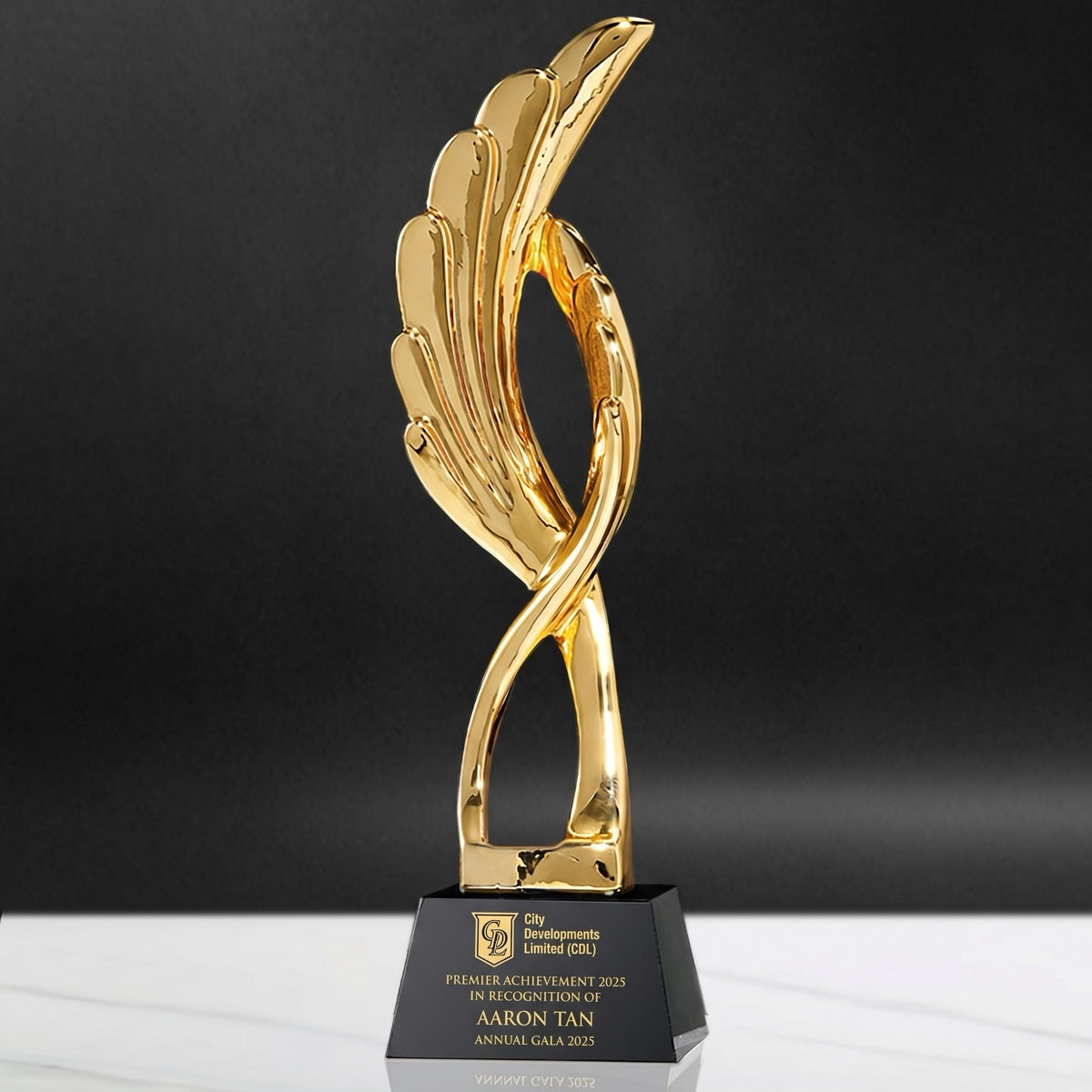 JC-3001 如鹰展翅A / Standard Crystal — Eagle — engraving mockup